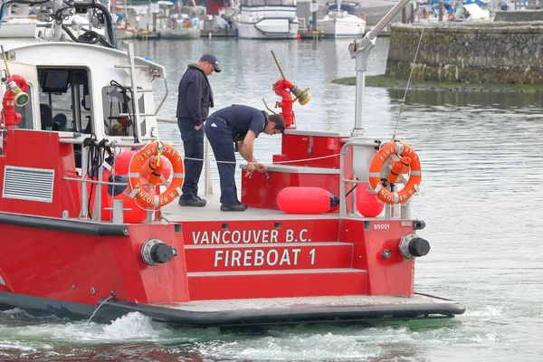 Miembros Tripulación Equipo Control Botes Bomberos Durante Entrenamiento Vancouver Canadá —  Fotos de Stock