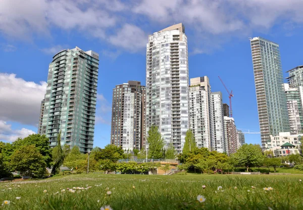 Moderna Stiger Hej Bostadsrätter Och Lägenheter Centrala Vancouver Kanadas Västkust — Stockfoto