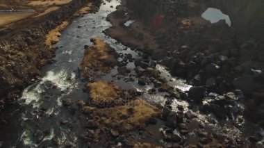 Thingvellir Milli Parkı içinde akan nehir