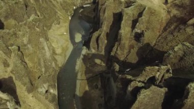 Nehir ve Majestic Kanyon Fjadrargljufur