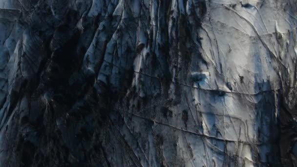 Solheimajokull-Gletscher gegen den Himmel — Stockvideo