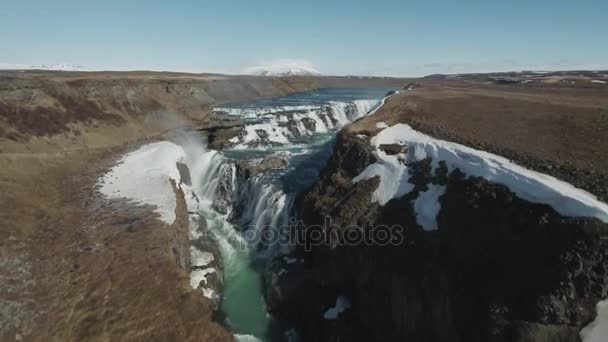 Gyönyörű és híres Gullfoss-vízesés — Stock videók