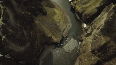 Rocky Dağları akan nehir