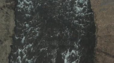 Skogafoss şelale görkemli görünümü