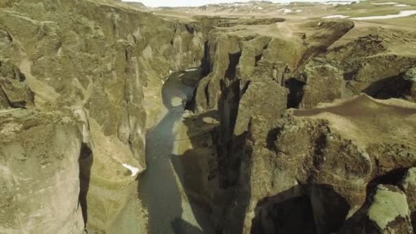 Majestätischer Canyon fjadrargljufur in Island — Stockvideo