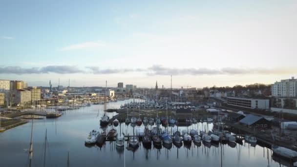 Aarhus docklands i Danmark — Stockvideo