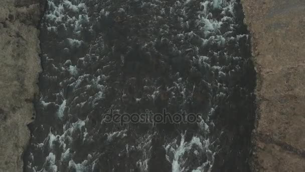 Skogafoss şelale görkemli görünümü — Stok video