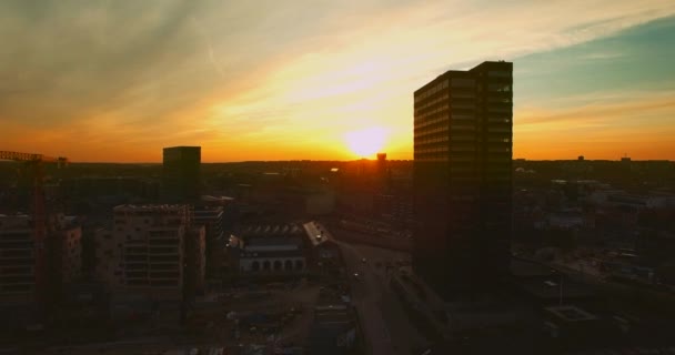 Západ slunce nad město Aarhus, Dánsko — Stock video