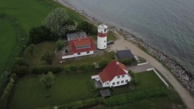 Deniz feneri havadan görünümü