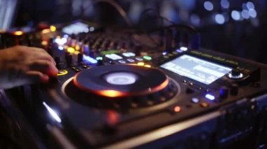 Dj Güverte partide üzerinde