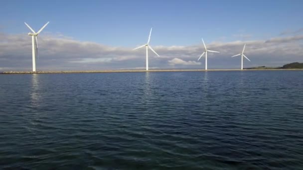 Les éoliennes en mer — Video