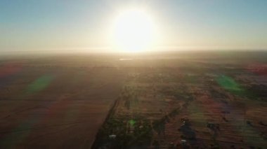 Güneş 'in Ova, Güney Afrika' da Batışının Panoramik Çekimi