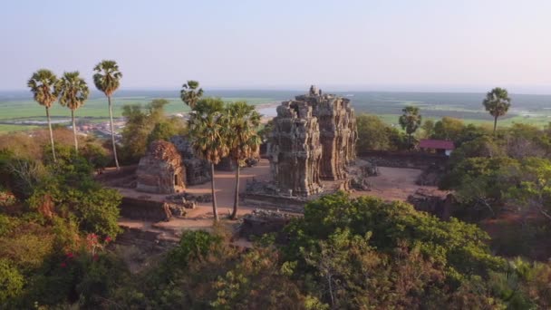 Vista posterior de la ruina del templo — Vídeo de stock