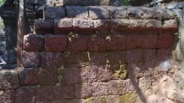 Huzurlu tapınak kalıntıları