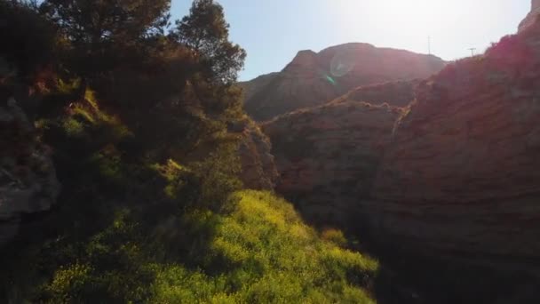 Aerial Shot Hovering in Between Valleys in Egypt — Wideo stockowe