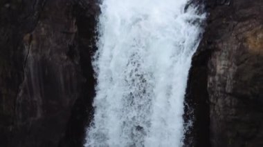 Beyaz Su Şelalesi Şelalesi Şelalesi