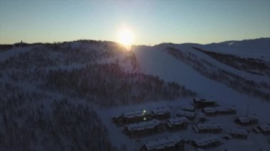 Gündoğumu Drone Karla kaplı Geilo Köyü 'nde çekim yaptı.