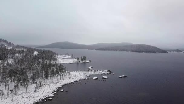 Снежный ландшафт и фьорд Финляндии — стоковое видео