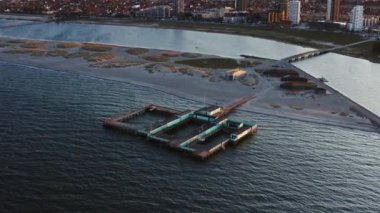 Amager Strandpark üzerinde İHA Uçuşu