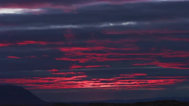 Μια πολύ ωραία γραφική θέα των ουρανών του El Chalten στην Αργεντινή — Αρχείο Βίντεο