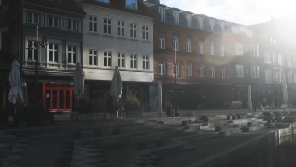 Blanqueadores vacíos en las calles debido al virus — Vídeo de stock