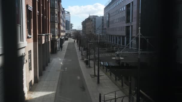 Üres utcák Aarhusban a koronavírus-járvány idején — Stock videók