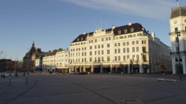 Tecrit sırasında Kongens Nytorv 'un Boş Sokakları