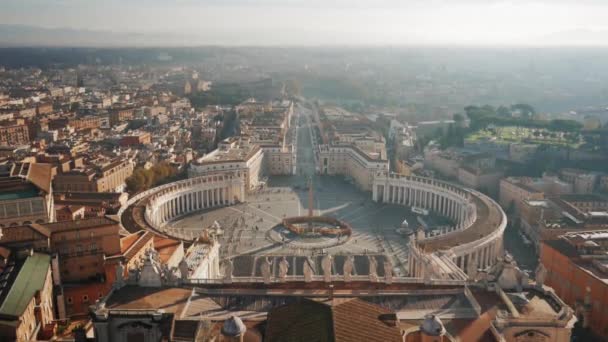 Rome en het Sint-Pietersplein van de Sint Pietersbasiliek — Stockvideo