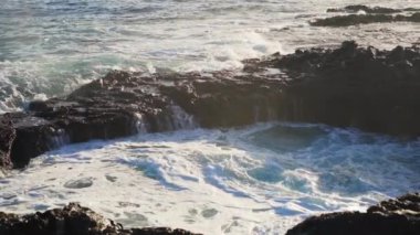 Deniz Kıyı Kıyısındaki Kaya Havuzu