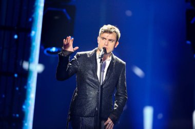 Omar Naber Slovenya üzerinden 