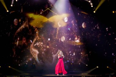 Anja Nissen Danimarka Eurovision 2017 üzerinden