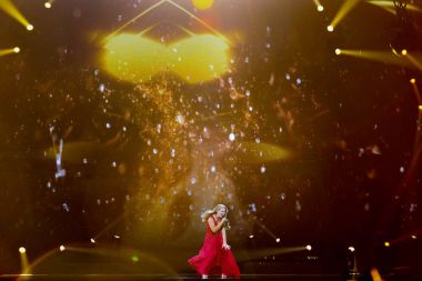 Anja Nissen Danimarka Eurovision 2017 üzerinden