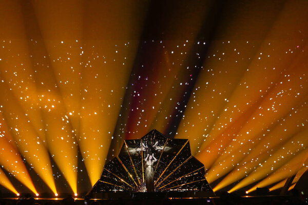 Люси Джонс из британского Eurovision 2017
