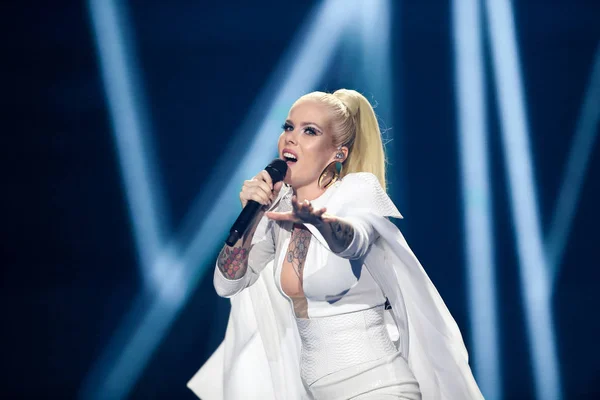 Svala from Iceland at the Eurovision Song Contest — Stock Photo