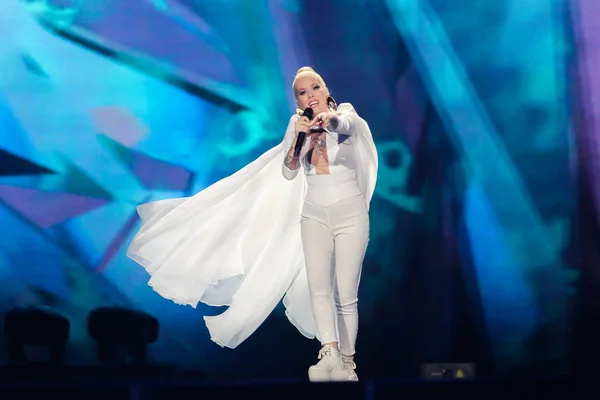 Svala de Islandia en el Festival de Eurovisión - foto de stock