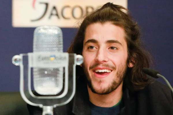 Salvador Sobral desde Portugal Eurovisión 2017 - foto de stock