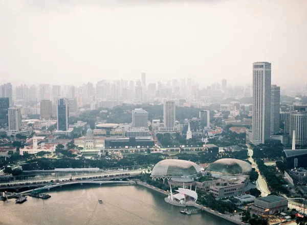 Waterfront en gebouwen in singapore — Stockfoto