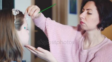 Ressam yapar Kelebek kız yüz şekli