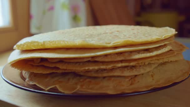 Chef cook put by spatula the steam yummy pancake on stack plate. Slowmo closeup — Stock Video