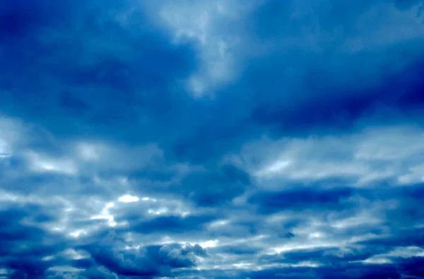 Nube de tormenta azul oscuro foto fondo — Foto de Stock