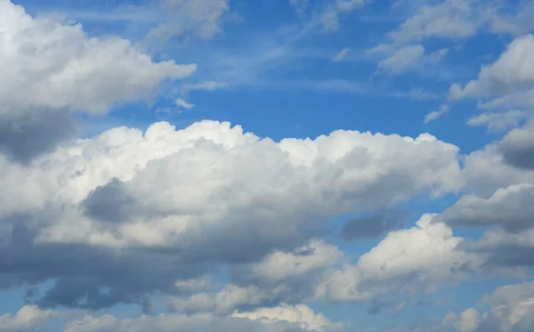 Caer Bonito Cielo Nublado Brillante —  Fotos de Stock