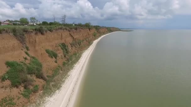 Vanuit de lucht, de zee, de afgrond, het dorp, de hemel — Stockvideo