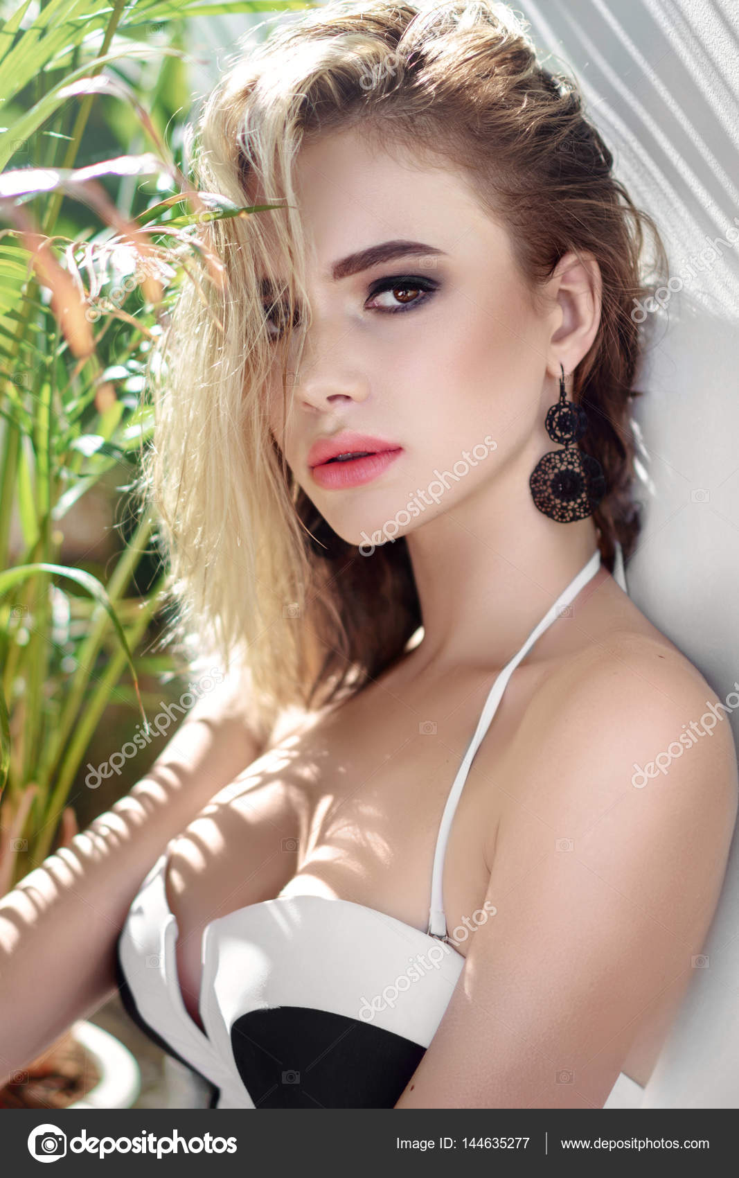 Portrait Of A Beautiful Girl Glamorous Girl Stock Photo Image By C Zagorodnaya