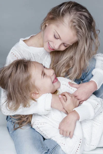 Portrait of two beautiful little sisters winter — Stock Photo, Image
