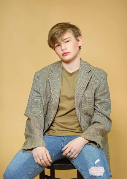 Portrét Mladého Modelového Chlapce Studiu — Stock fotografie