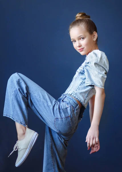 Retrato Joven Modelo Estudio — Foto de Stock