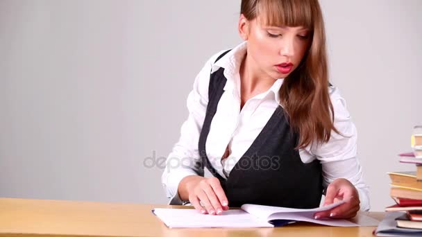 Woman reading book — Stock Video