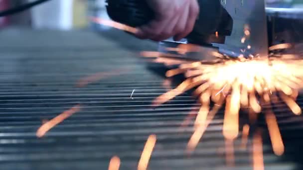 Промышленный шлифовальный металл — стоковое видео
