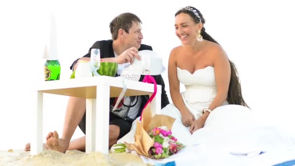 Красиві весілля пара — стокове відео