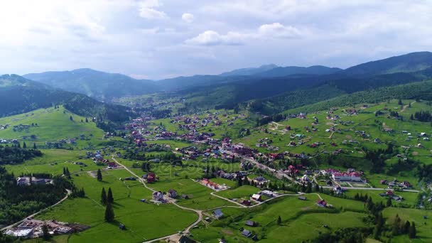 Mountain landsby landskab – Stock-video